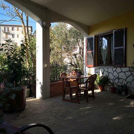Casa Vacanze Sonia Apartment Amelia Exterior photo